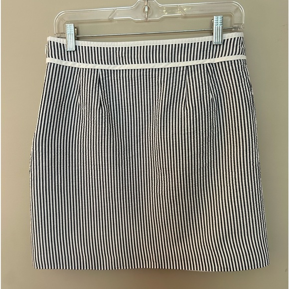 Talbots Seersucker Skirt. Size 4. - Picture 1 of 3